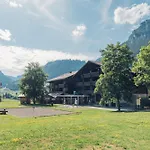 Traumhafte Alpenwohnung Mit Bergblick Balkon Wiriehorn Appartement Diemtigen
