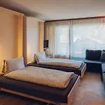 Traumhafte Alpenwohnung Mit Bergblick Balkon Wiriehorn Diemtigen